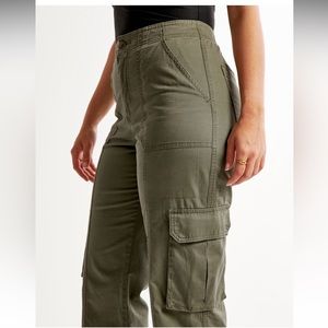 Abercrombie and Fitch curve love relaxed cargo pant